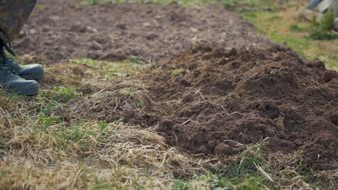 Spade in the ground Vidéo 89630138