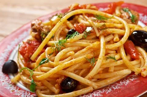 Spaghetti alla puttanesca Stock Photos
