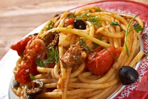 Spaghetti alla puttanesca Photos