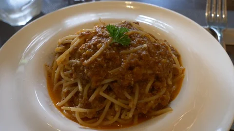 Spaghetti bolognese Stock Footage 108724524