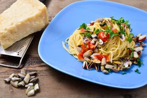 Spaghetti with cockles Stock Photos