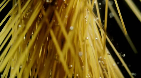 Spaghetti Falling into Water 스톡 동영상 51631320