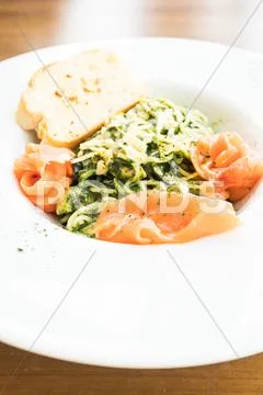 Spaghetti pesto Stock Photos