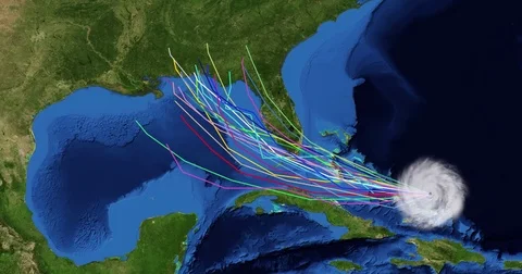 Spaghetti plot of a hurricane with landfall  at Florida's west coast Vídeos de archivo 81148800