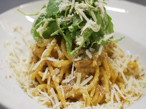 Spaghetti with rucola and parmesan cheese 5 Stock Footage 81119006