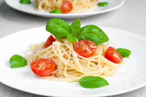 Spaghetti with Tomato Фото