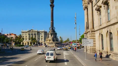Spain BARCELONA driving to Monument of Columbus traffic around pov steadicam Vidéo 110978341