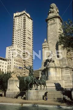 Spain, Madrid, Plaza de Espana, Don Chisciotte and Sancho Panza statue Stock Photos