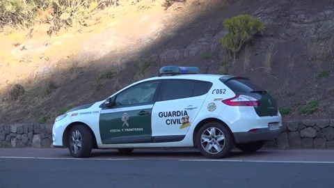 Spain: Police continue to search for missing British teenager in Tenerife Stock Footage 280530793