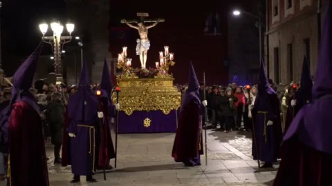 Spain's Ávila marks the Saint John Jubilee Year with penitential procession, Ávi Stock Footage 332047526