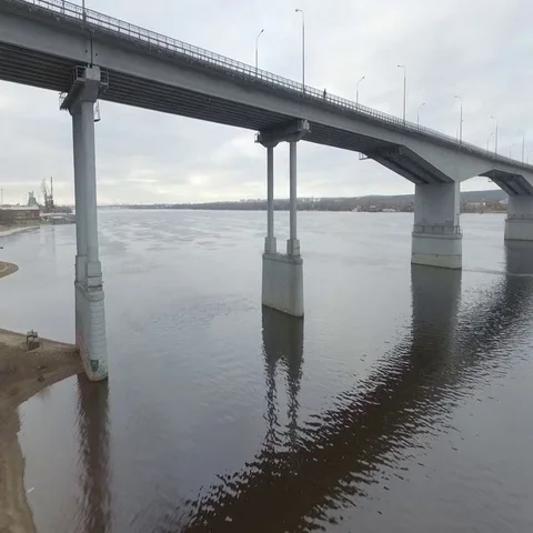 The span between the pillars of the bridge 스톡 동영상 69576401