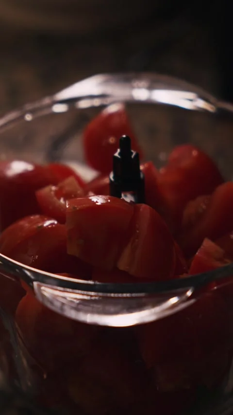 Spanish gazpacho preparation. 動画素材 345664365