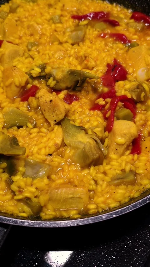 Spanish paella resting on pan. Stock Footage 344967683