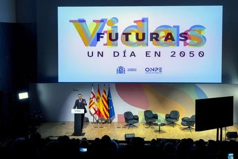 Spanish PM Sanchez attends the presentation act of Future Lifes Report, Barcelon Stock Photos