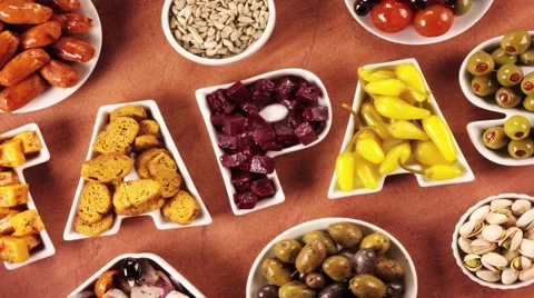 SPANISH TAPAS IN CLOSE UP TRACKING SHOT OVERHEAD Vidéo 62232970