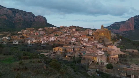 Spanish village between red rock formations at twilight Stock-Footage 336874476