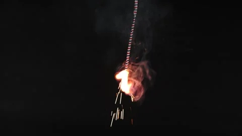 Sparkled Rope Cracker Burning | Diwali festival firecracker background 스톡 동영상 289449644