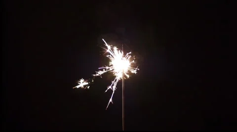 Sparkler burning down - loop 库存影片 56150491