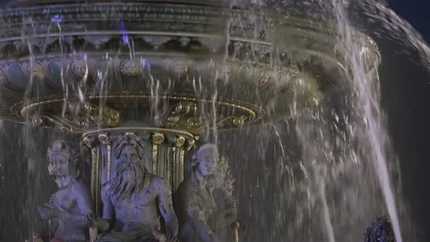 The sparkles but also the jets of water cover the Concorde fountain, night view Stock Footage 238006047