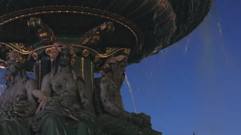 The sparkles but also the jets of water cover the Concorde fountain, night view Stock Footage 238006087