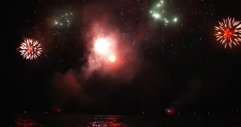 Sparkling Fireworks Exploding - Night Sky Vídeos de archivo 343909596