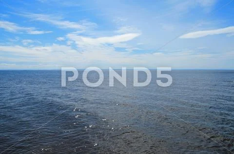 Sparkling water and sky Stock-Fotos