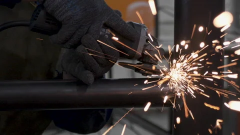 Sparks from the angle grinder Видео 243995036