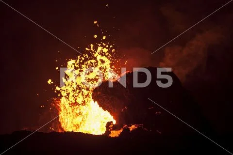 Spatter cone, Kilauea Volcano, May 2018 eruption, East Rift Zone, Leilani Estate Stock Photos