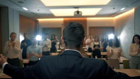 Speaker by the applause of the public from the audience at a training seminar Stock Footage 102665394