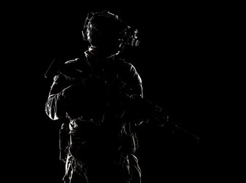 Special forces fighter in darkness studio shoot Foto stock