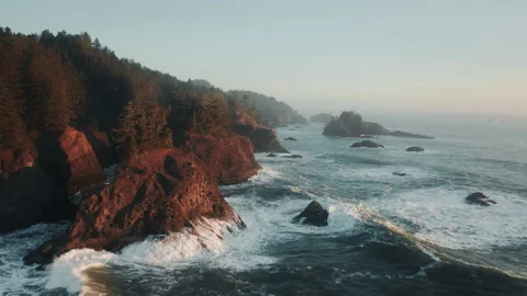 Spectacular and devastating stormy Pacific Ocean coast, Oregon and Washington 4K 库存影片 157064686