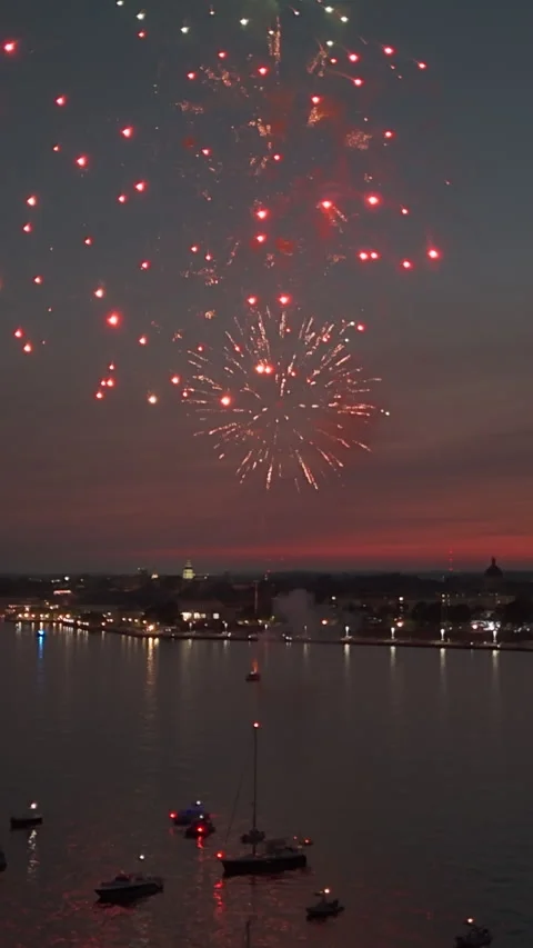 Spectacular Fireworks Display Over Harbor In Ocean City, Maryland, USA - Video stock 333961980