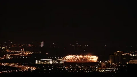 Spectacular Fireworks Exploding Over Chengdu Cityscape at Night Chengdu Sichuan Stockbeeldmateriaal 346573858