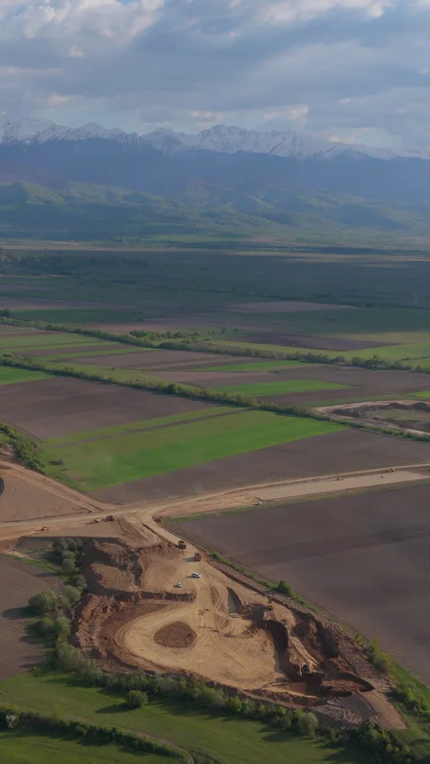 Spectacular high altitude backward drone panorama over dynamic A13 highway .. 動画素材 335279147