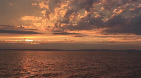 Spectacular Sea Sunset Video stock 33060715