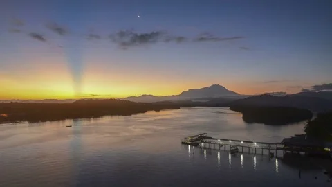 Spectacular sunrise time lapse view of Kinabalu Mount Stock Footage 71286673