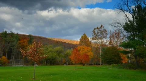 Spectacular timelapse of fall Foliage landscape panorama in Pennsylvania, USA ti Stock Footage 18160654