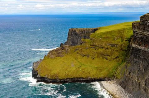 Spectacular view of the Cliffs of Moher (Aillte an Mhothair), edge of the Bur Stock Photos