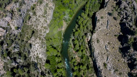 Spectaculars meanders of the River Cabriel, Spain. Stock Footage 282681749
