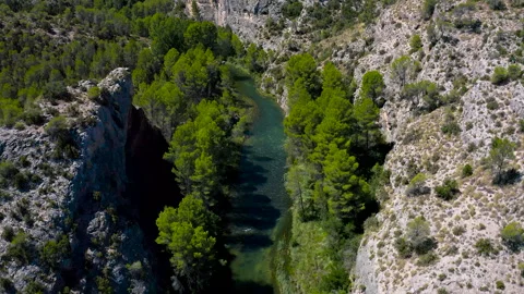 Spectaculars meanders of the River Cabriel, Spain. Stock Footage 282682470