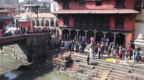 Spectators watch the cremation process Stock Footage 59117201