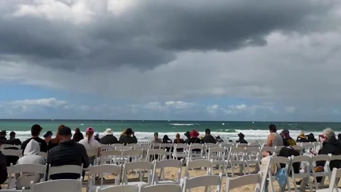 Spectators Watching Airshow from Beach Seating in Surfers Paradise Video stock 344617271