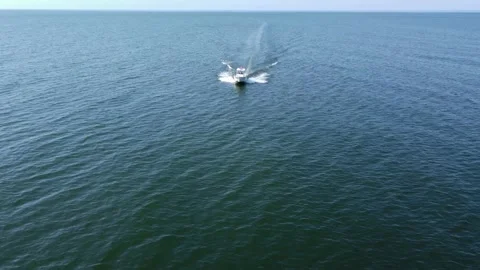 Speed boad coming towards in Baltic Sea, 4K 動画素材 152652544