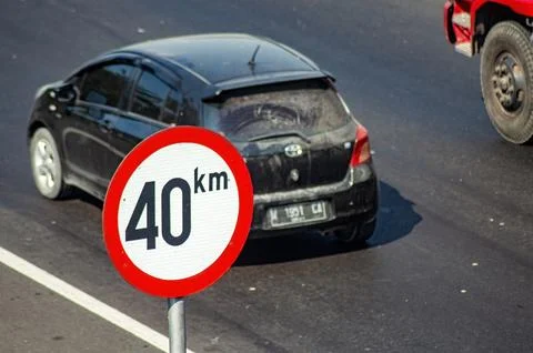 Speed ??limit and minimum speed signs on Indonesian toll roads. The maximum.. Stock Photos