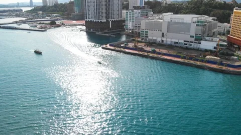 Speedboat at city EDITORIAL Vidéo 109417830