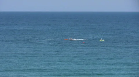 Speedboat with a floatable banana Video stock 533800