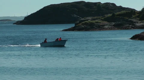 Speedboat moving across frame 库存影片 38033802