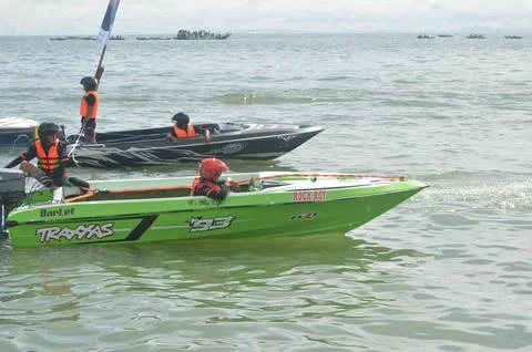 Speedboat race Photos