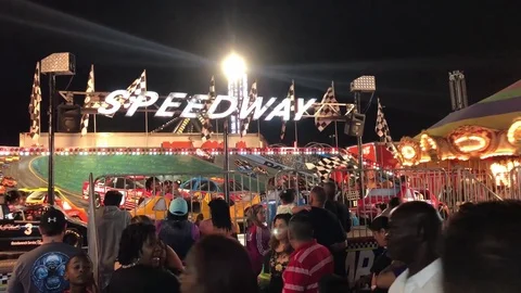 Speedway ride at fair Vídeos de archivo 73433239