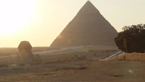 The Sphinx and the Second pyramid Video stock 96386636
